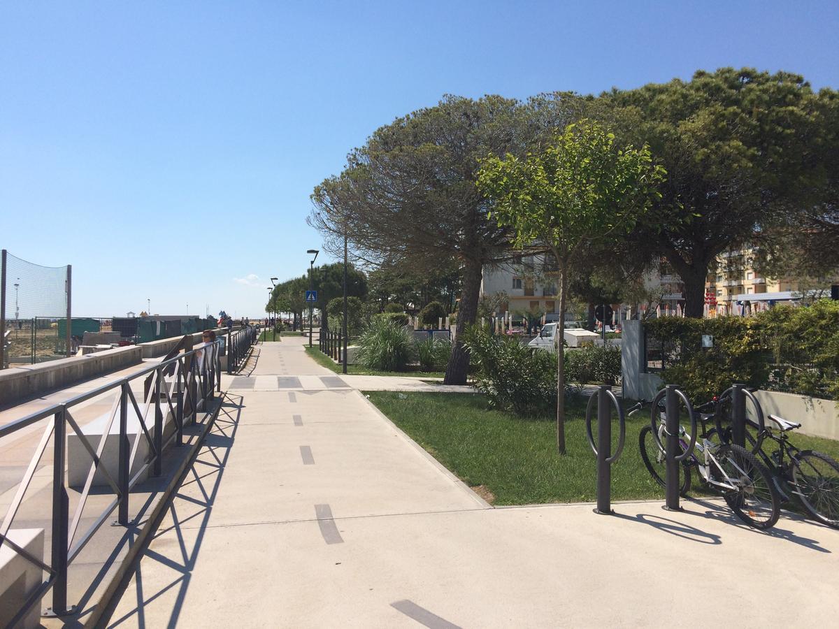 Isolabella - Appartamenti Bibione Eksteriør billede